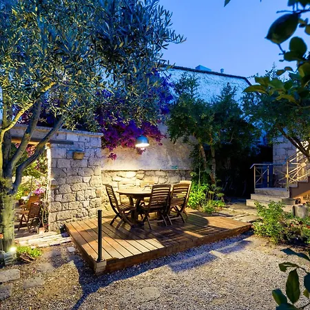 Sakin Ev Pensiune Alacati