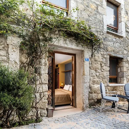 Sakin Ev Pensiune 3*