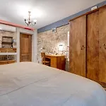 Sakin Ev Pensión