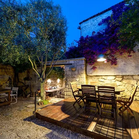 Sakin Ev אלאקאטי