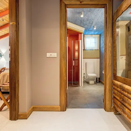 Sakin Ev אלאקאטי